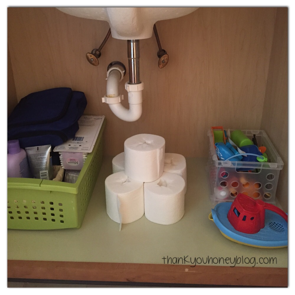Organizing and De-cluttering the Bathroom #ScottTubeFree #ad