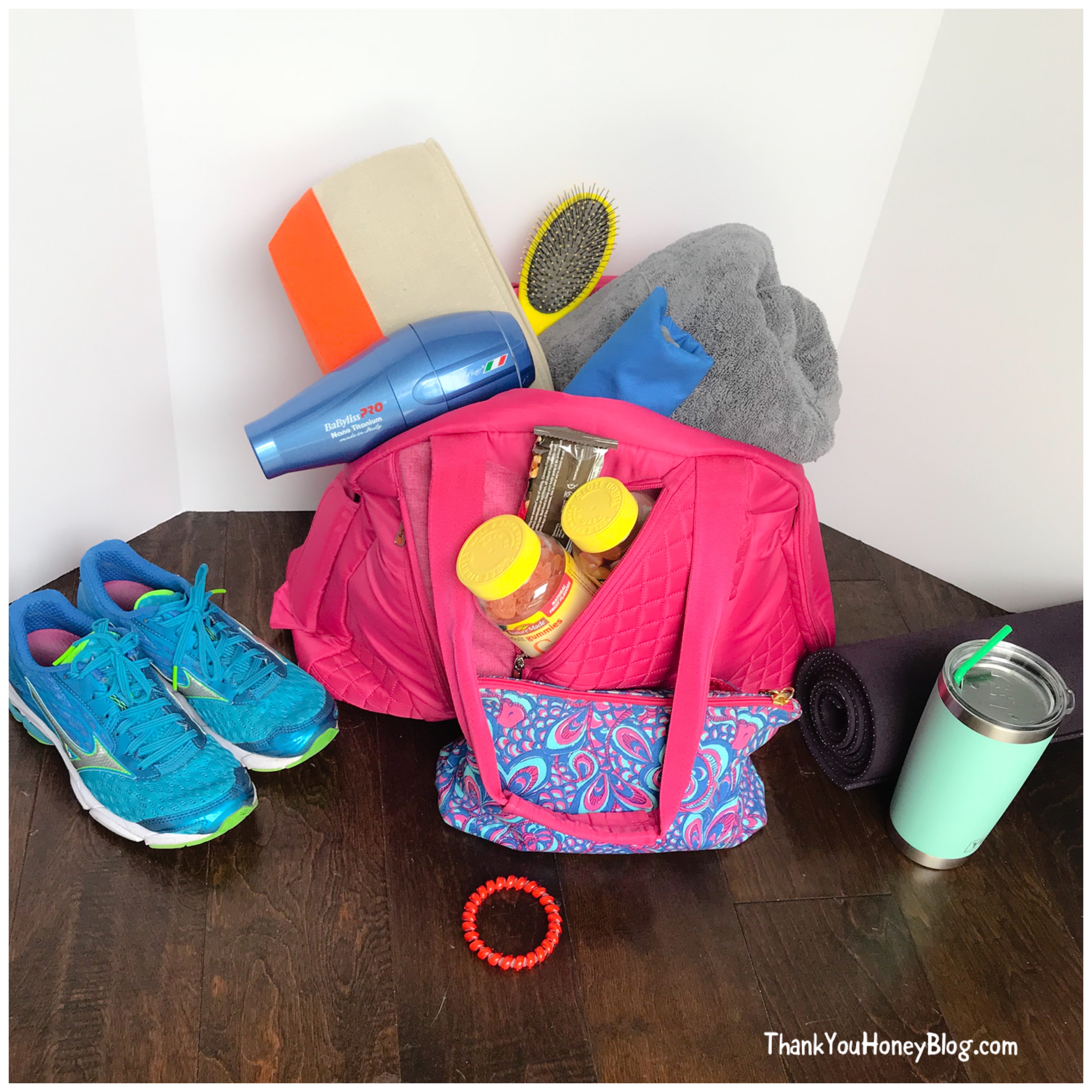 How to Pack the Perfect Gym Bag Essentials #AGummyYouCanTrust #ad